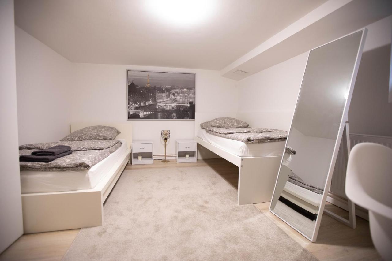 80Qm - 4 Rooms - Private Parking - Keller-Basement - Mallibase Apartments Hannover Luaran gambar